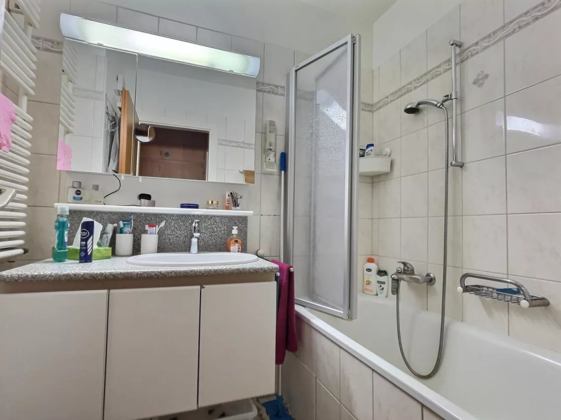 Bel appartement 4.5 pièces attique balcon sud et garage box à Chippis (proche Sierre)