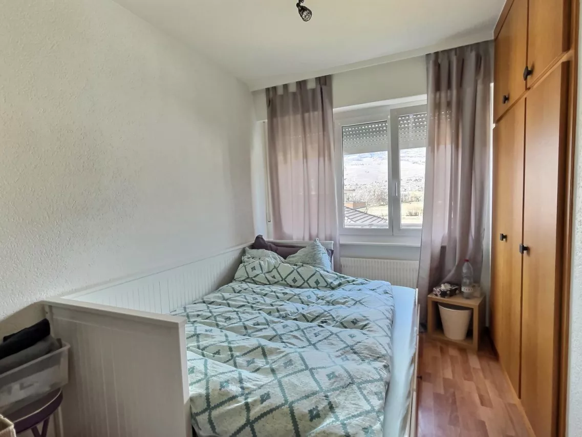 Bel appartement 4.5 pièces attique balcon sud et garage box à Chippis (proche Sierre)