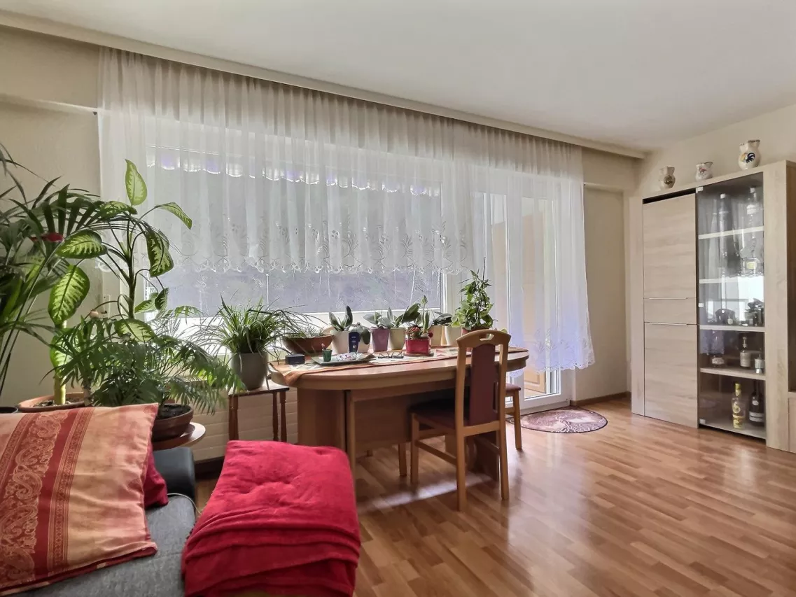 Bel appartement 4.5 pièces attique balcon sud et garage box à Chippis (proche Sierre)