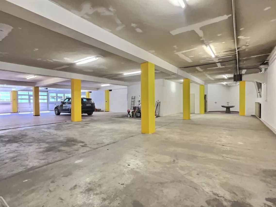 À LOUER - Locaux commerciaux modulables dès 90 m² - Sierre centre