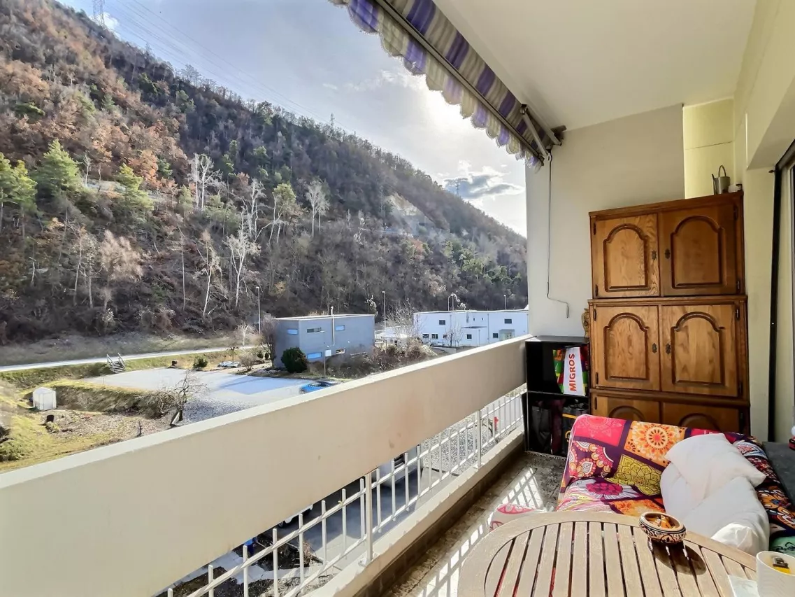 Bel appartement traversant de 4.5 pièces - attique avec garage box