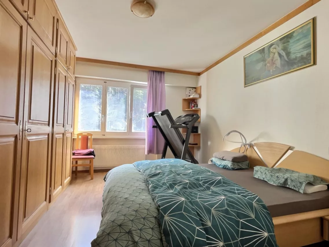Bel appartement traversant de 4.5 pièces - attique avec garage box