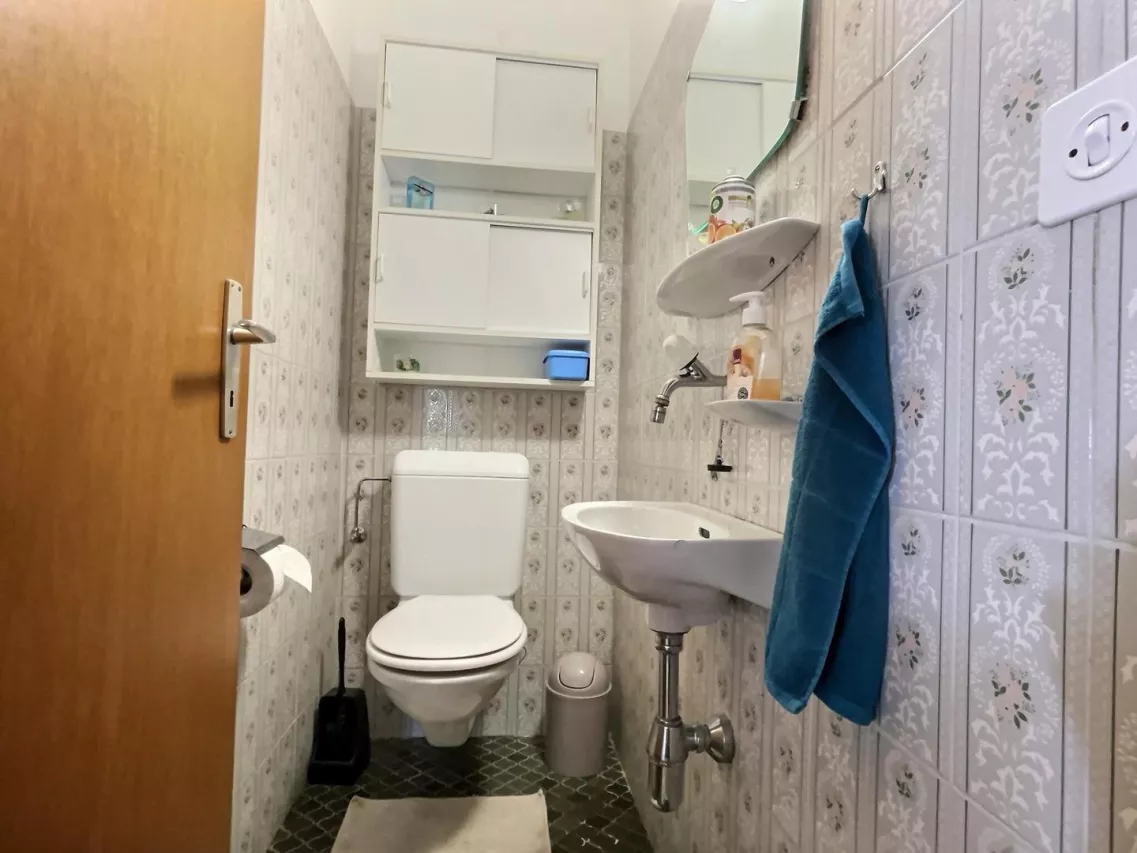 Bel appartement traversant de 4.5 pièces - attique avec garage box