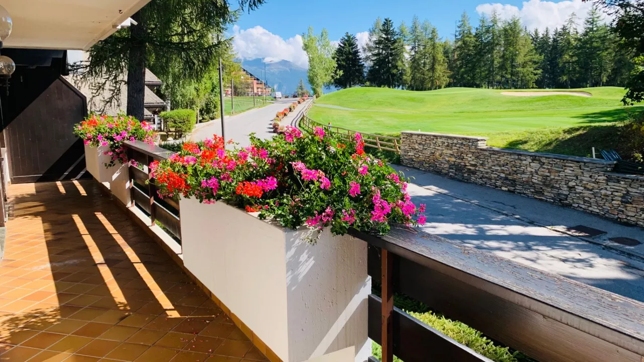 A louer à l'année à Crans-Montana