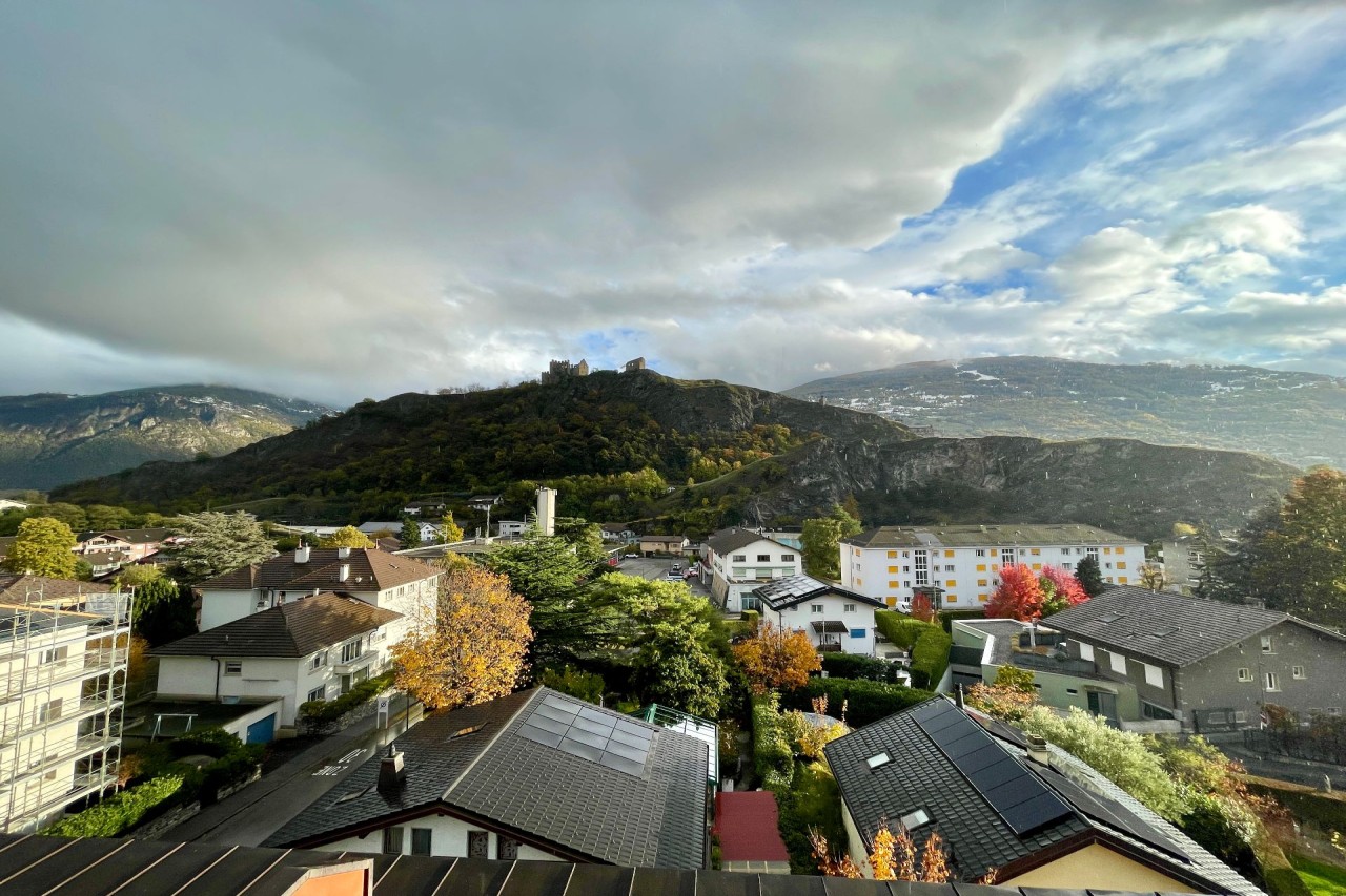 Magnifique appartement en attique au calme à 2 pas du centre de Sion