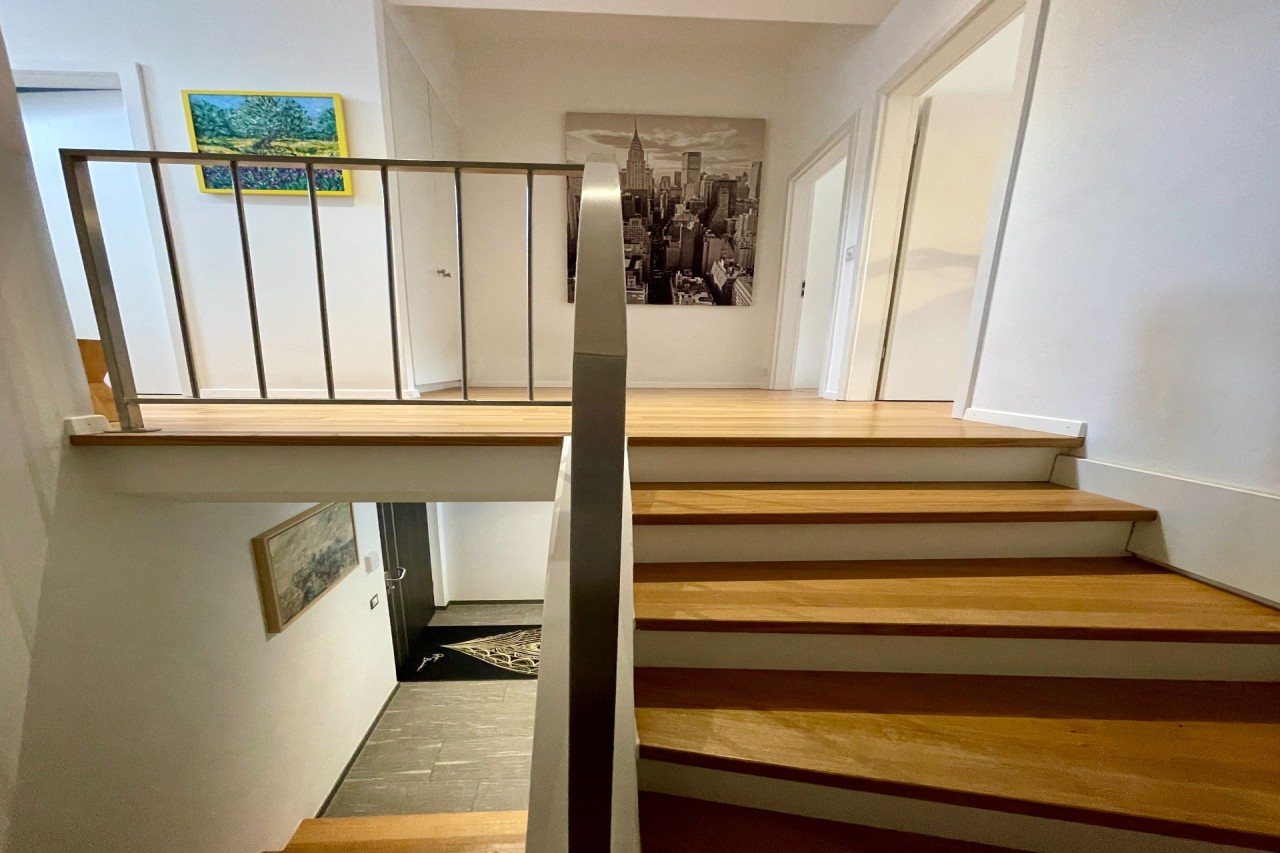 Magnifique appartement en attique au calme à 2 pas du centre de Sion