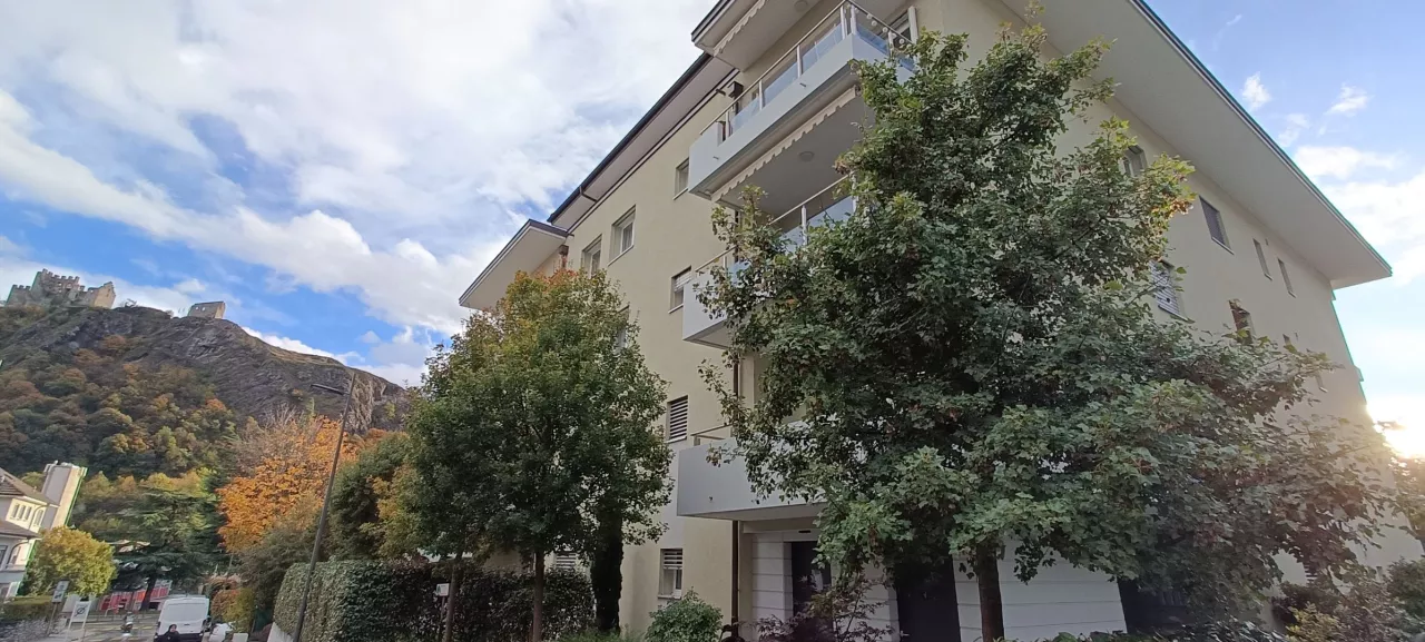 Magnifique appartement en attique au calme à 2 pas du centre de Sion