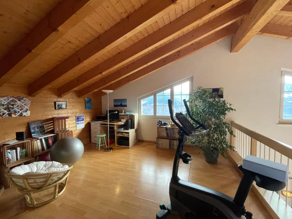 Villa en superbe état avec grands volumes et studio indépendant
