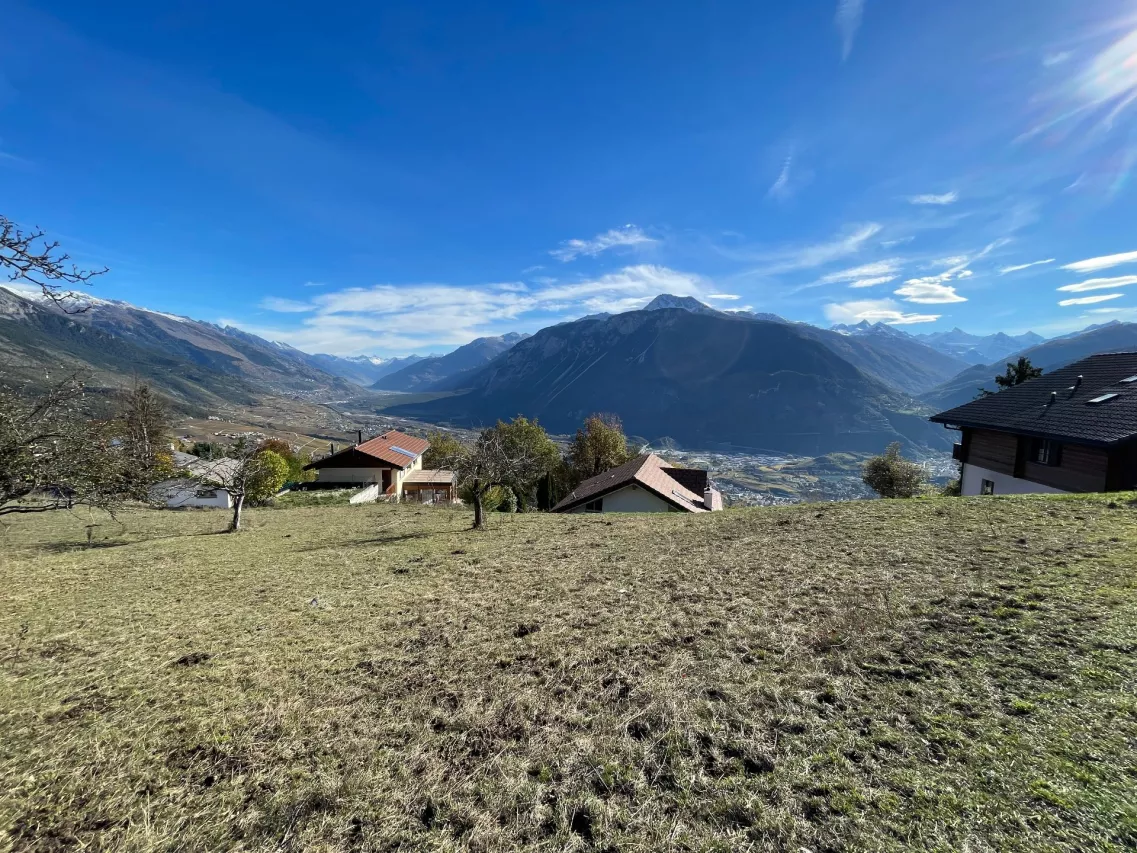 Magnifique chalet à Mollens avec vue imprenable sur les 4000 valaisans