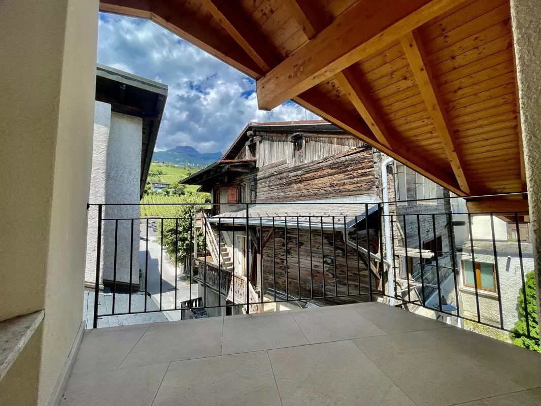 Maison villageoise alliant modernité et authenticité au coeur de Mura à Sierre