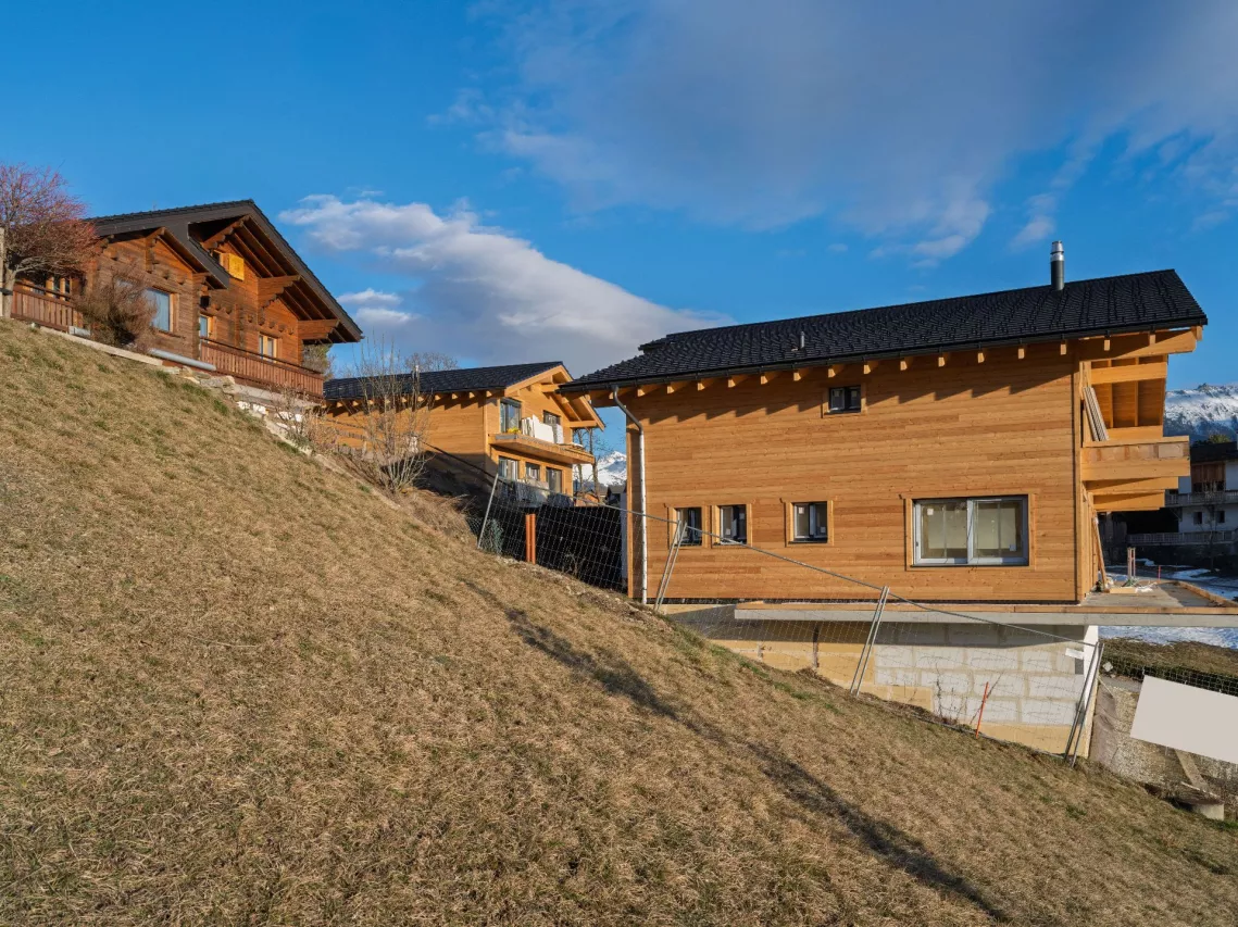 Luxueuse villa à deux pas du village de Lens, vue imprenable