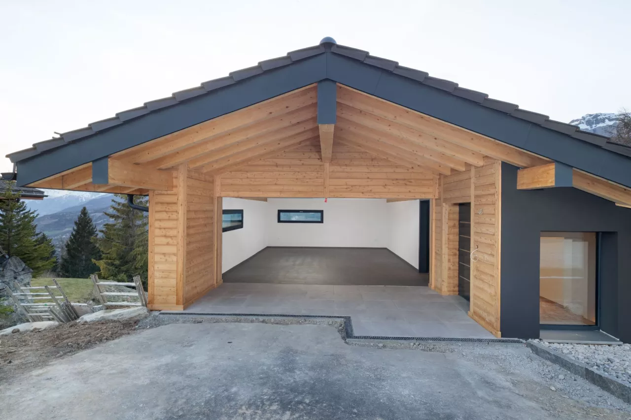 A SAISIR Chalet neuf à Crans-Montana en bordure de zone agricole