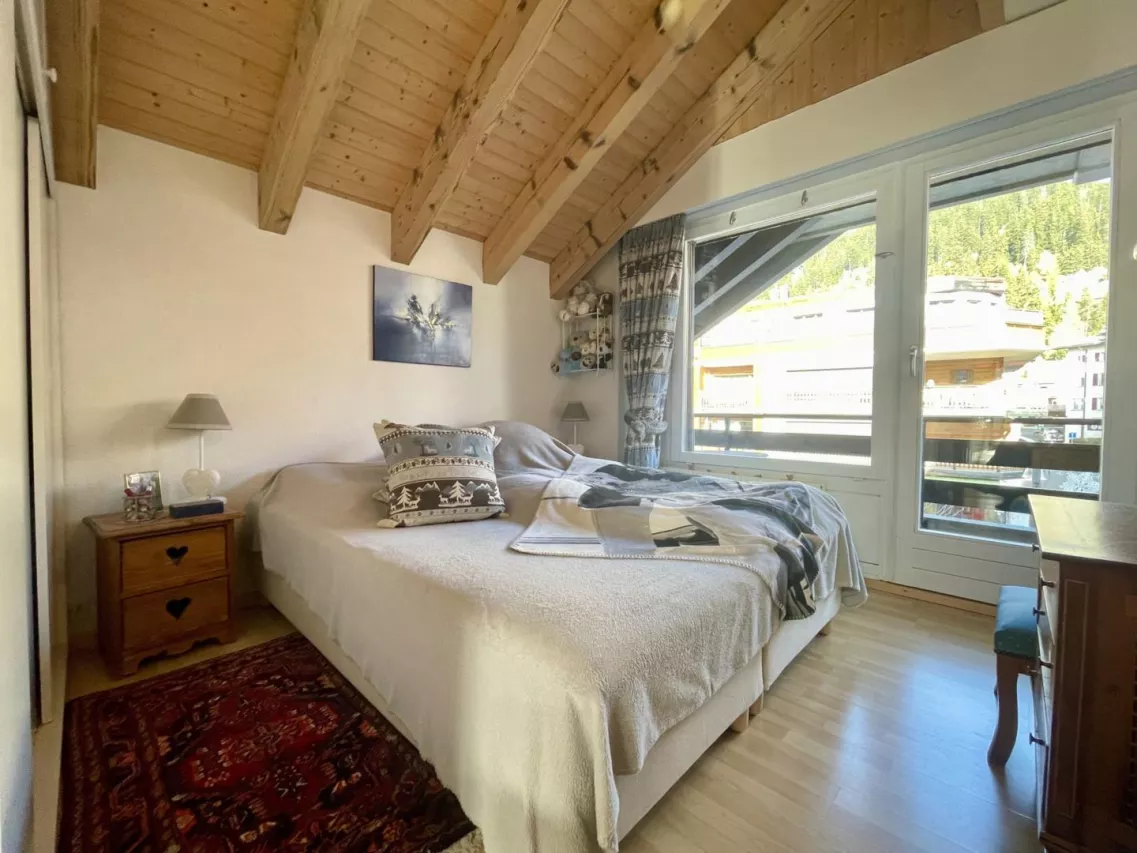 Appartement 3,5 pièces semi-combles au centre de Montana