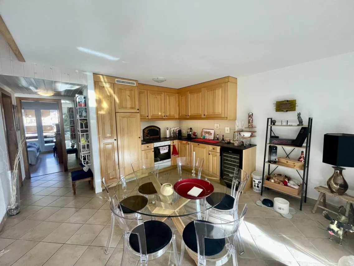 Appartement 3,5 pièces semi-combles au centre de Montana