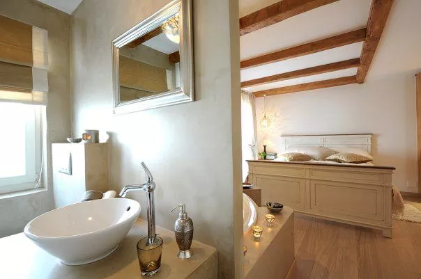 RARE! Restaurant de renom avec chambres d'hôtes dans un village typique Valaisan à 2 pas de Crans-Montana