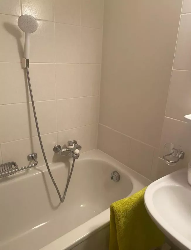 Charmant appartement d'angle à Montana quartier bucolique vue montagne