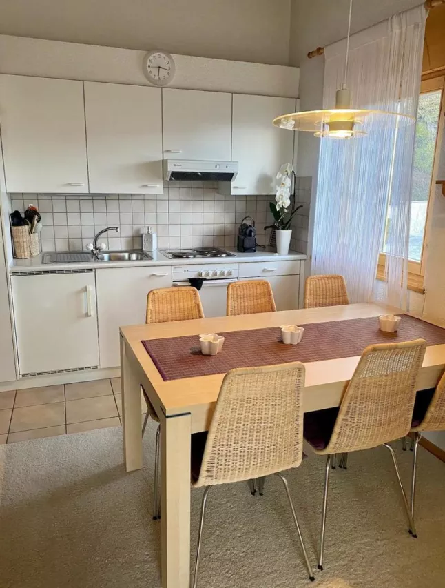 Charmant appartement d'angle à Montana quartier bucolique vue montagne