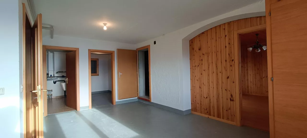 Chalet dans un havre de paix aux portes de Crans-Montana - 2 appartements - Grand potentiel