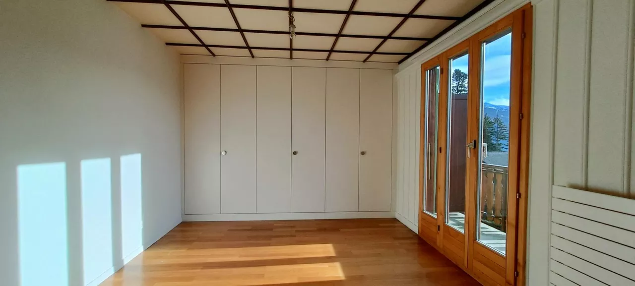 Chalet dans un havre de paix aux portes de Crans-Montana - 2 appartements - Grand potentiel