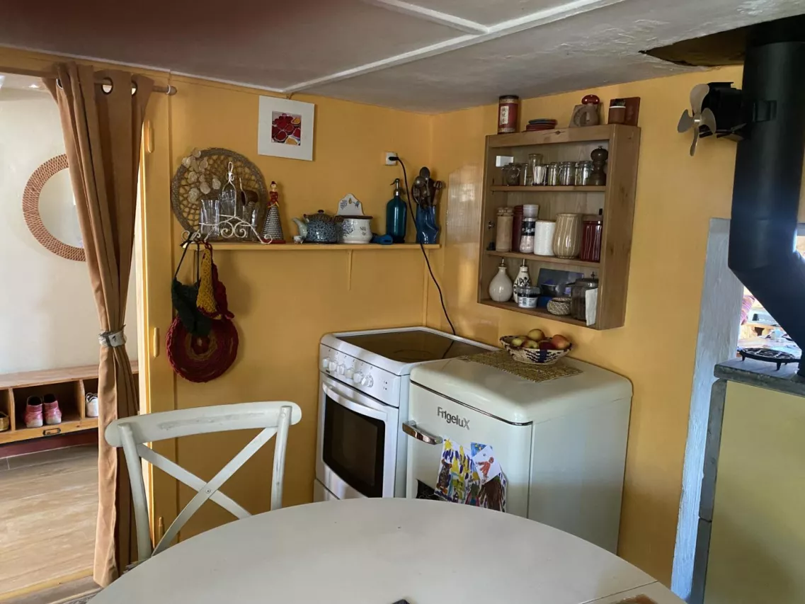 Appartement attique rénové plein de charme avec jardin