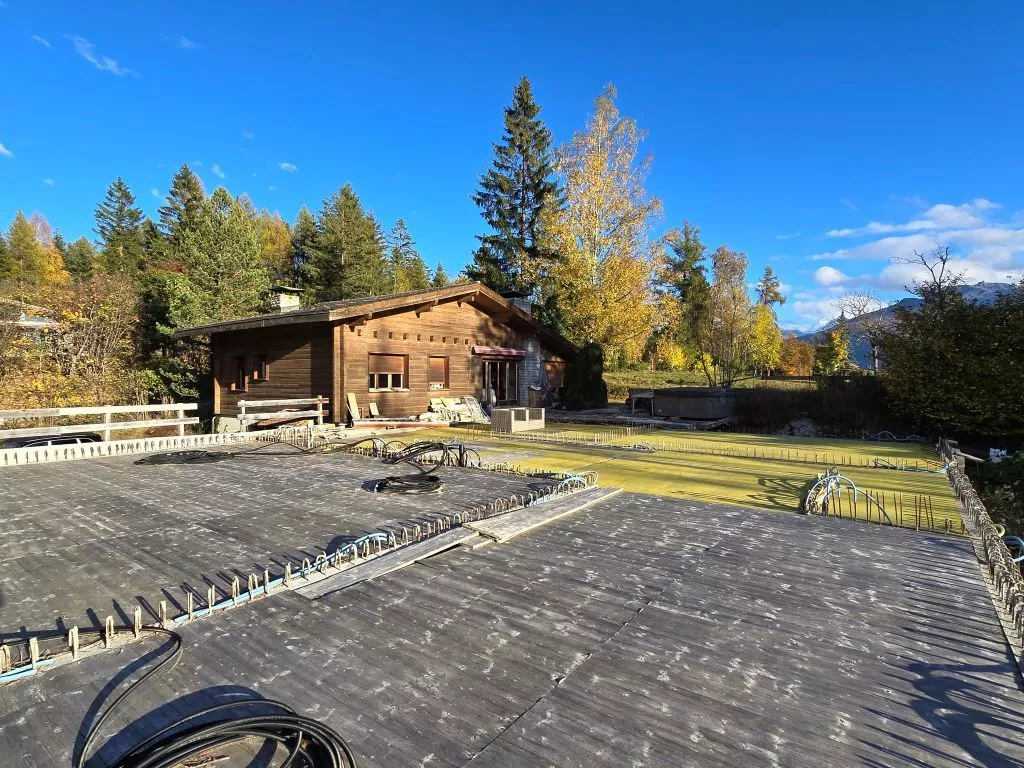 Magnifique opportunité dans un quartier résidentiel bucolique projet d'agrandissement d'un luxueux chalet entre Lens et Crans