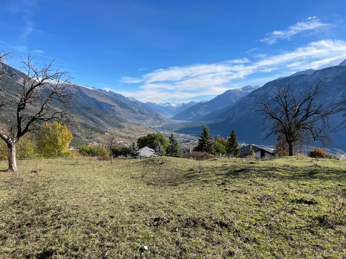 Magnifique chalet mitoyen à construire proche de Crans-Montana avec vue imprenable sur les 4000 Valaisans