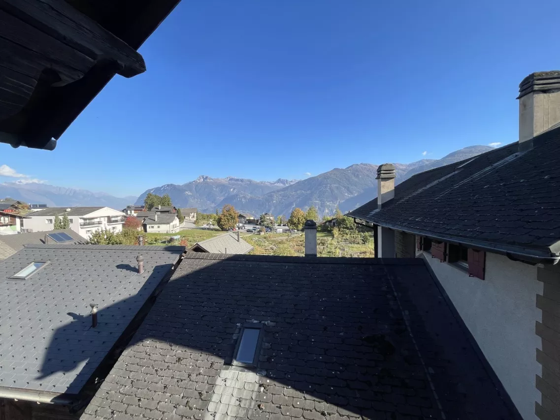 Charmant appartement au coeur du vieux village de Lens en grande partie rénové