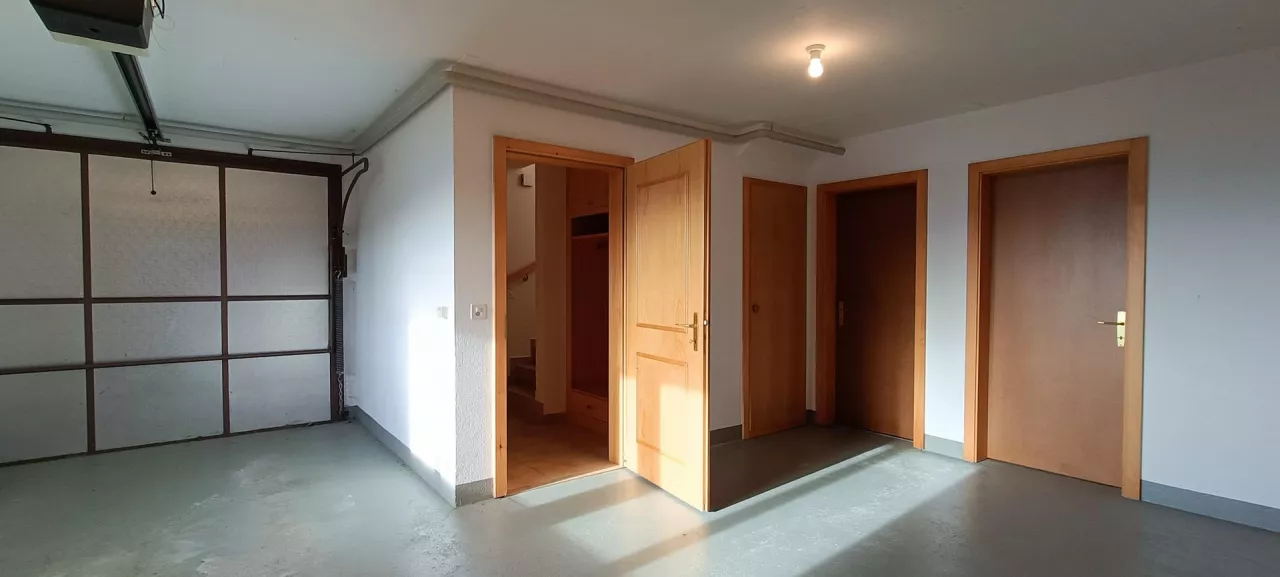 Chalet dans un havre de paix aux portes de Crans-Montana - 2 appartements - Grand potentiel