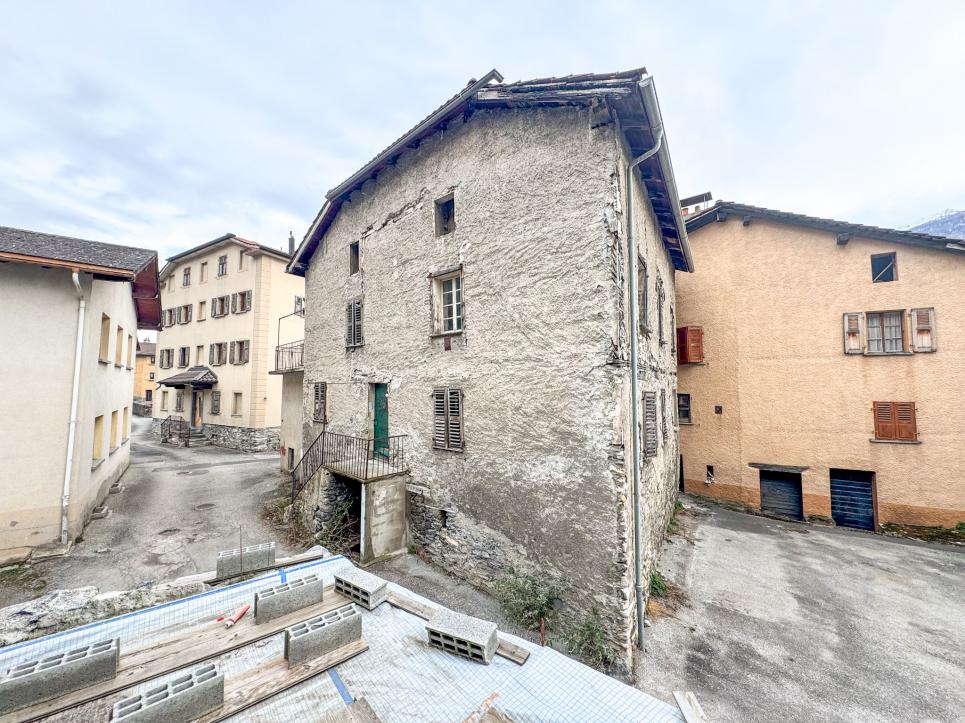 Maison multi-appartements 10 pièces à Ardon