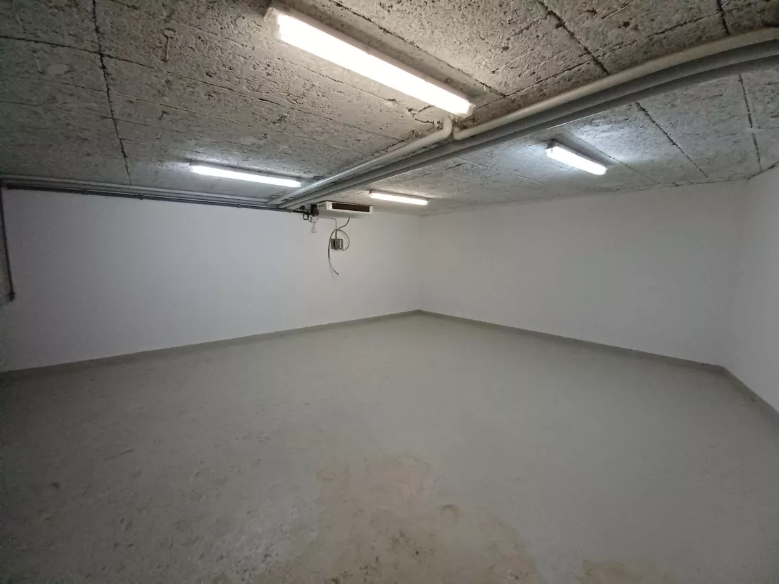 Dépôt | Cave à vin | Local de stockage équipé