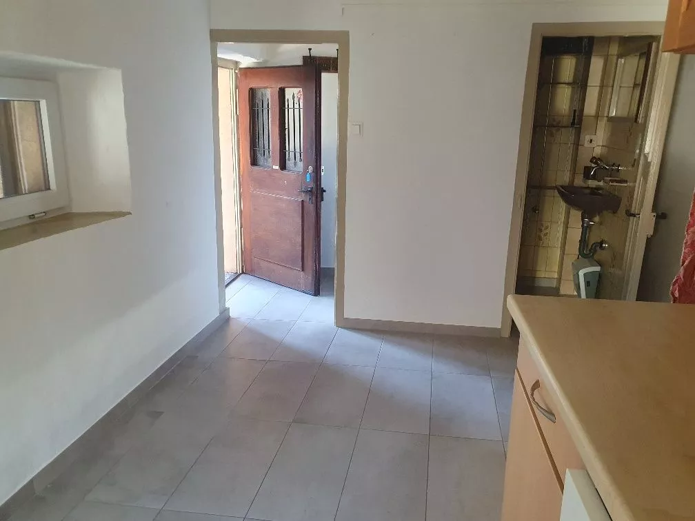 Appartement dans maison villageoise | A saisir !