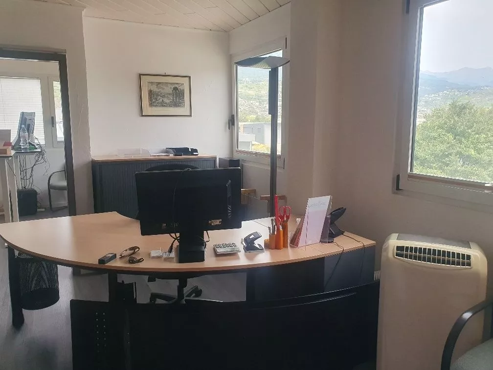 Sion - Bureau transformable en appartement