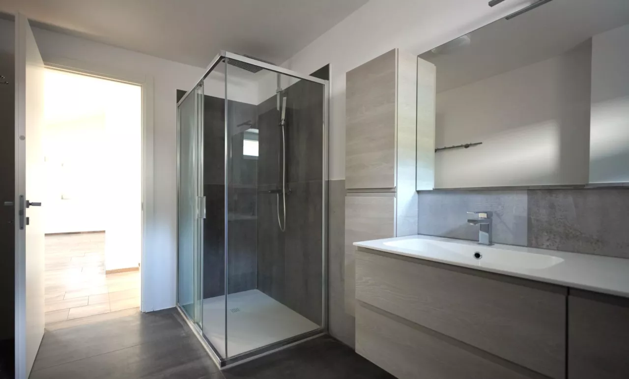 Grand attique rénové 127 m² - volume et cachet - Réchy