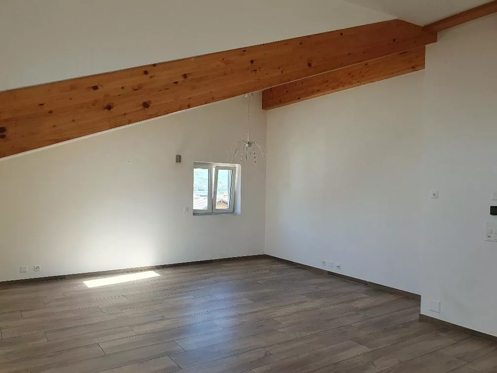 Maison villageoise Réchy | 3 appartements entièrement révovés