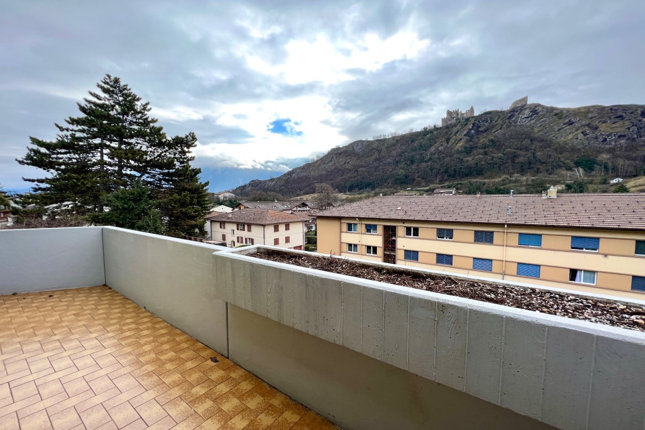 Sion, Platta, quartier tranquille, 3 pces avec balcon sud