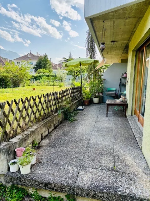 Sion, Platta, quartier tranquille, 3.5 pces avec terrasse sud