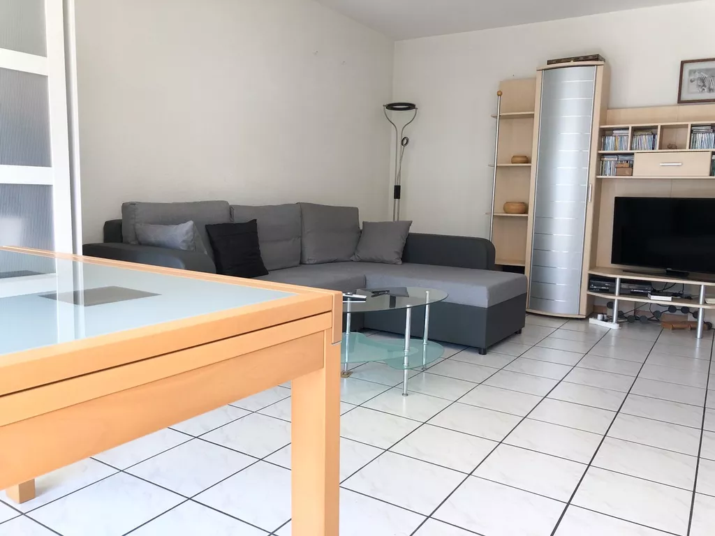 Sion, centre ville, 2 pièces au 2e étage avec balcon sud