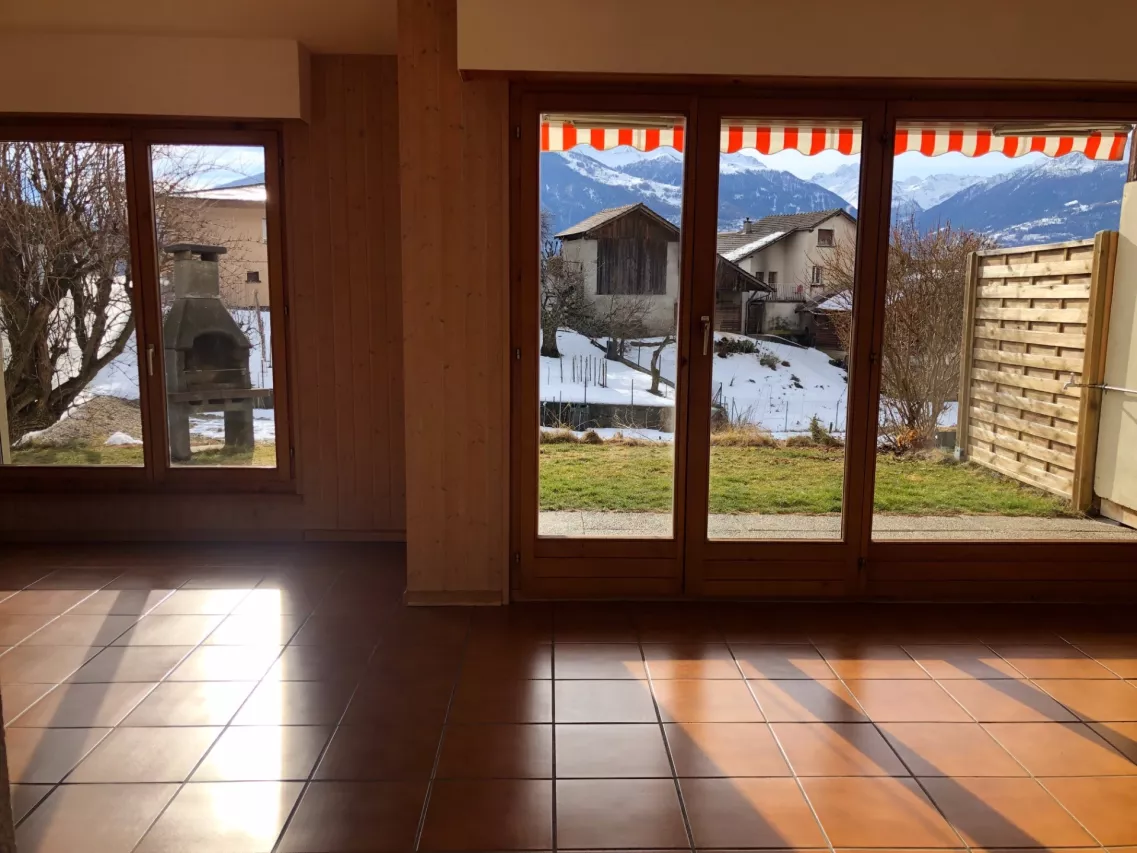 Granois, charmant app. de 3.5 pièces avec terrasse-pelouse