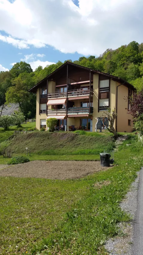 Granois, charmant app. de 3.5 pièces avec terrasse-pelouse