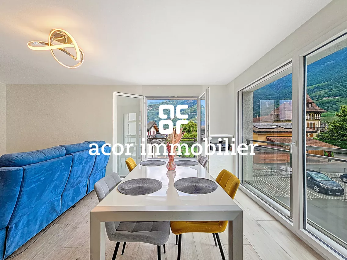 Saxon - Appartement 3½ récent avec balcon