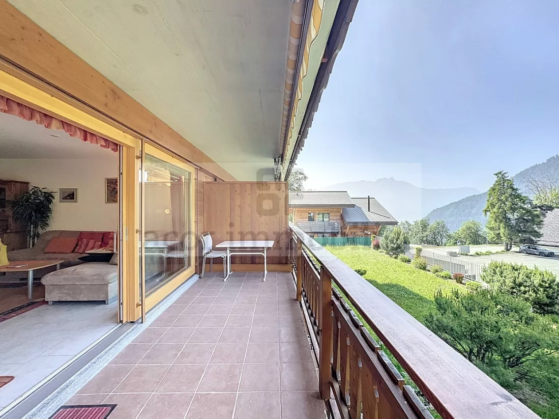 Appartement meublé de 3½ pièces avec vue panoramique à Ovronnaz