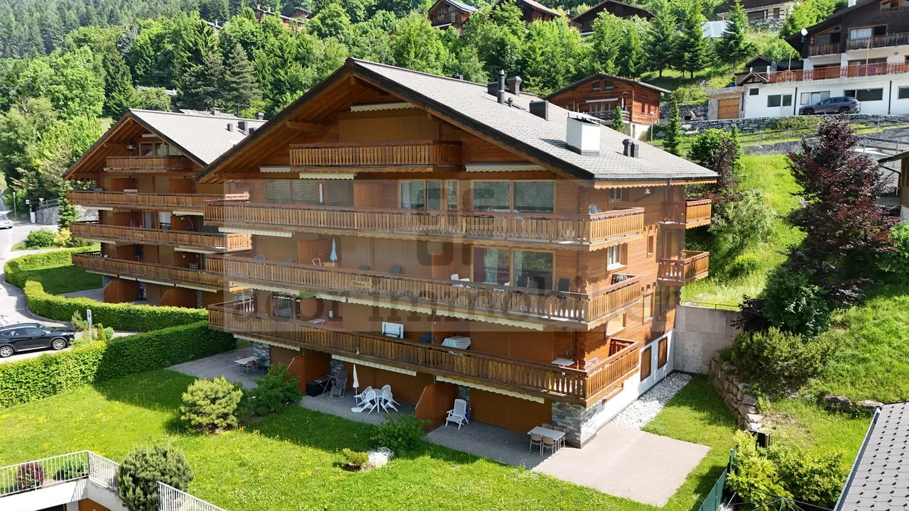 Appartement meublé de 3½ pièces avec vue panoramique à Ovronnaz