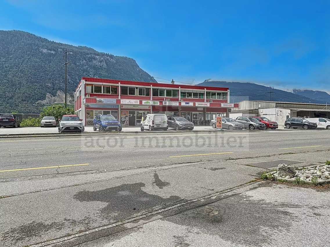 Bureaux lumineux avec garages à vendre - St-Léonard (VS)