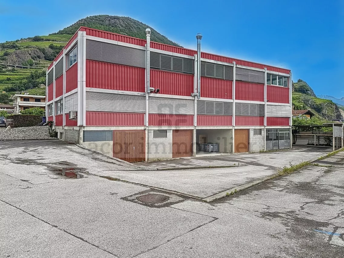 Local commercial avec garage (40m2)