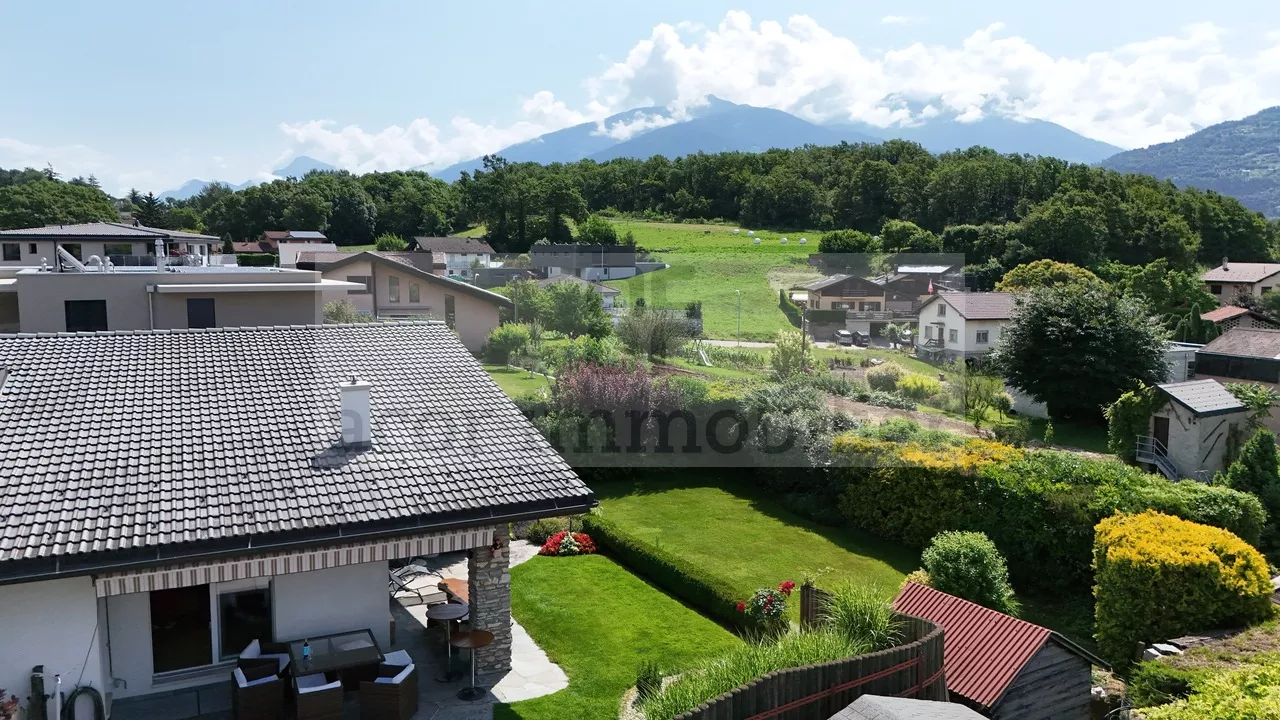 Superbe villa avec studio indépendant à Savièse!