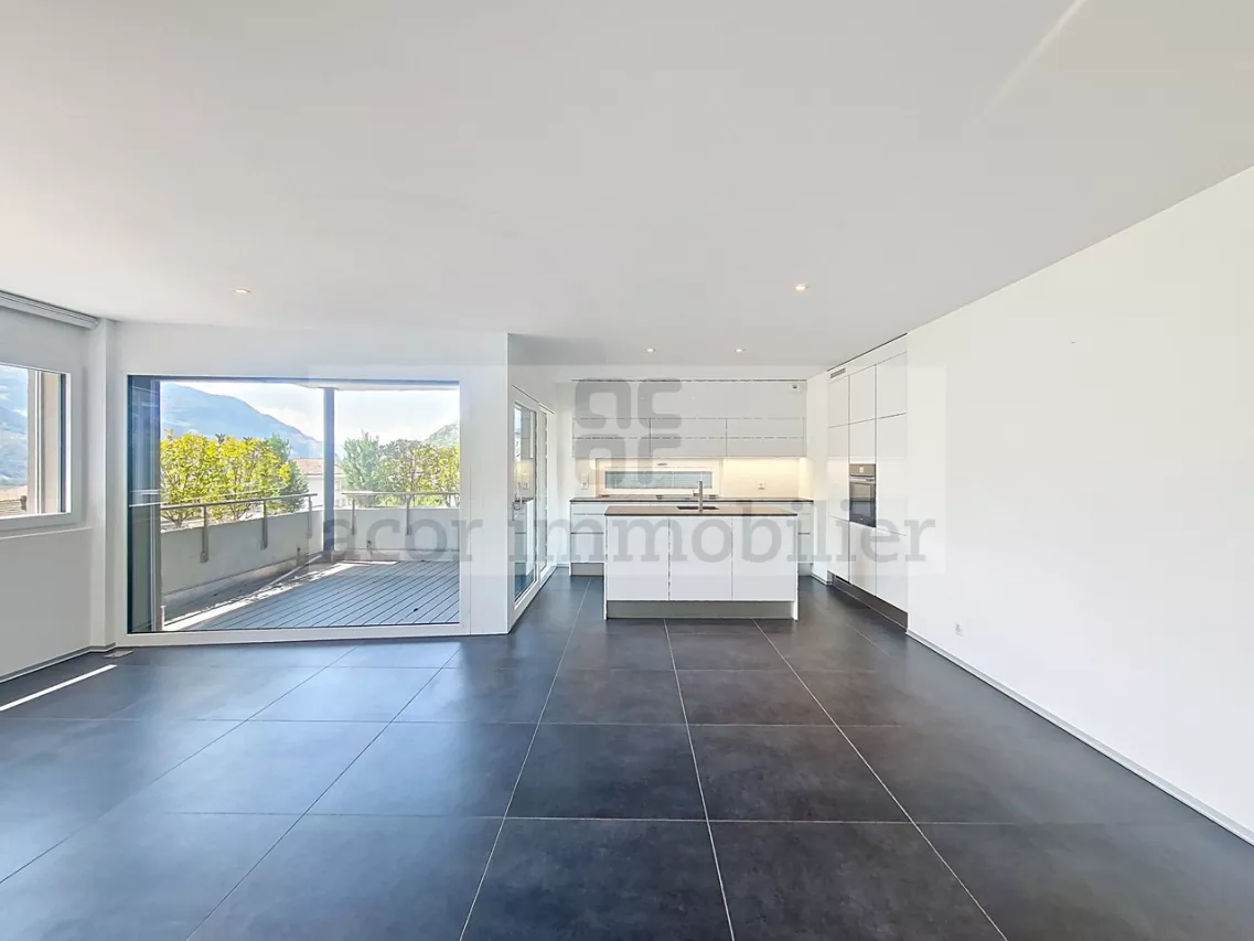 Appartement luxueux de 4.5 pièces neuf à Platta!