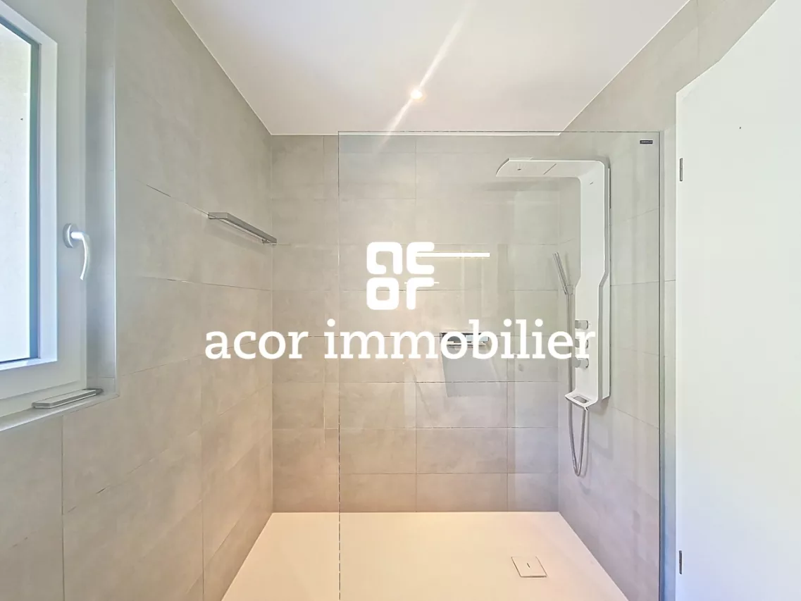 Appartement luxueux de 4.5 pièces neuf à Platta!