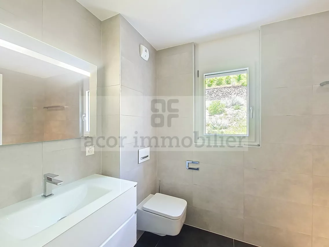 Appartement luxueux de 4.5 pièces neuf à Platta!