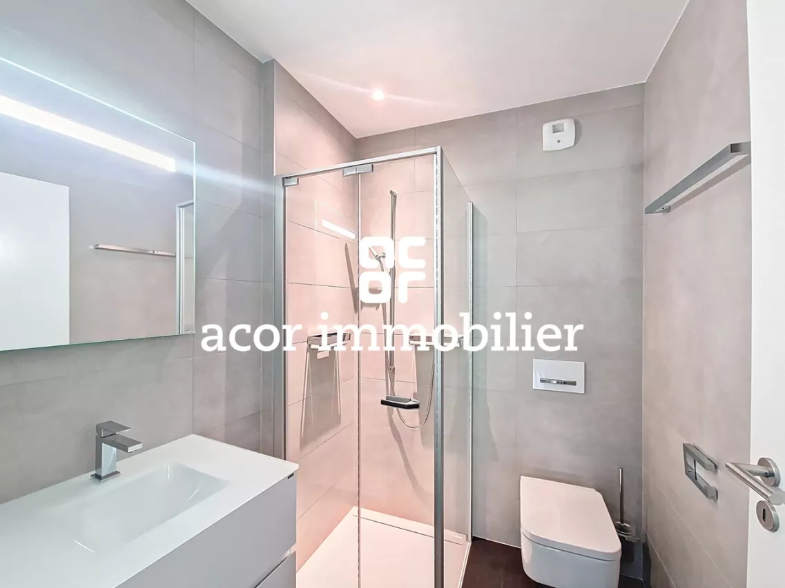 Appartement luxueux de 4.5 pièces neuf à Platta!