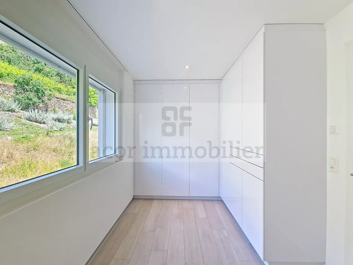 Appartement luxueux de 4.5 pièces neuf à Platta!